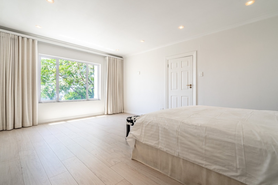 To Let 1 Bedroom Property for Rent in Green Point Western Cape